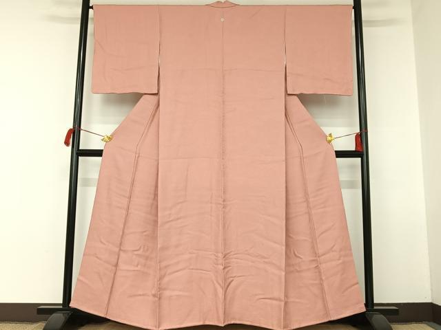 平和屋着物■上質な色無地　紗綾形地紋　珊瑚色　正絹　逸品　未使用　AAAM7316oa