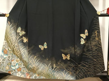 平和屋着物●染色作家 斉藤三才 黒留袖 寿光織 舞蝶花文 暈し染め 金彩 正絹 逸品 AAAQ0230np