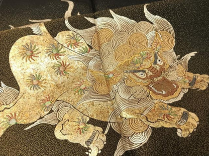 平和屋着物●伝統金彩工芸士　三蔵章三　黒留袖　寿光織　刺繍　唐獅子　金糸　正絹　逸品　AAAQ0665np