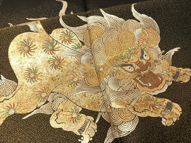 平和屋着物●伝統金彩工芸士　三蔵章三　黒留袖　寿光織　刺繍　唐獅子　金糸　正絹　逸品　AAAQ0665np