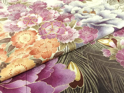 平和屋着物●NICOLE 振袖 駒刺繍 孔雀羽草花文 暈し染め 金彩 銀通し地 正絹 逸品 AAAQ0666np