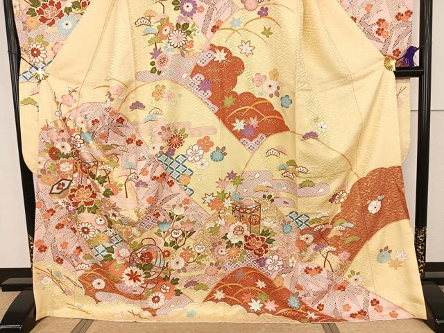 平和屋着物●豪華振袖 駒刺繍 貝桶花鞠文 金彩 正絹 逸品 AAAQ0774np
