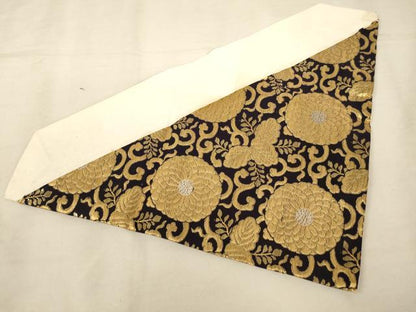 平和屋本店■打敷　内敷　三角　菊唐草文　金襴　黒地　法衣　寺院　仏具　仏教　僧侶　神職　装束　AAAQ3724ja