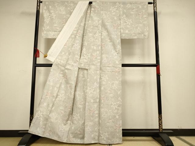 平和屋着物▽本場大島紬 単衣 白大島 120亀甲 唐草花文 正絹 逸品 AAAS4957fy