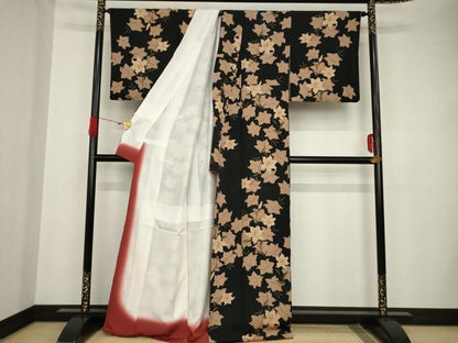 平和屋着物●上質な小紋　花尽し　ユリ　黒地　金彩　正絹　逸品　AAAS6705ck