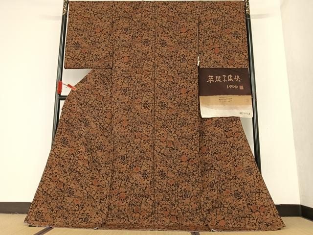 平和屋着物●初代 染人・山岡古都 首里琉染 小紋 草根木皮染 更紗花文 鬼しぼ縮緬 上代98万円 仮絵羽 正絹 逸品 未使用 AAAT0232zg