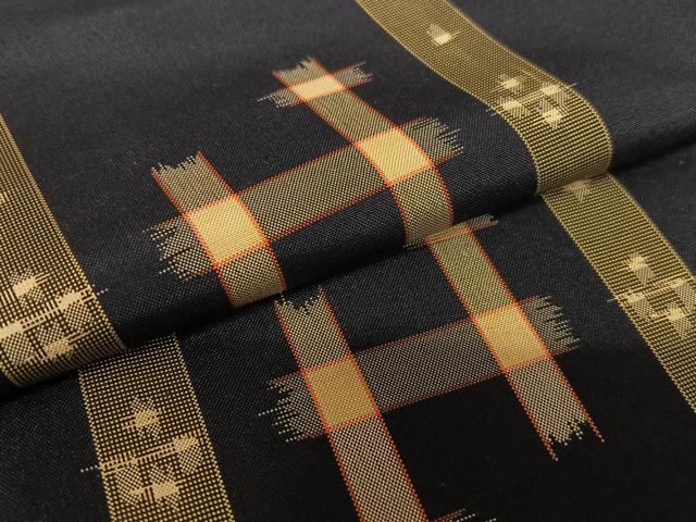 平和屋着物●上質な紬 井桁絣文様 黒地 正絹 逸品 AAAT0570zg