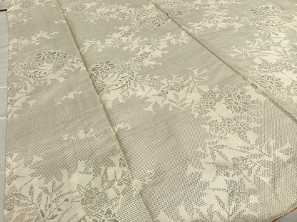 平和屋着物●本場大島紬　白大島　9マルキ　草花文　正絹　逸品　AAAT0603zg