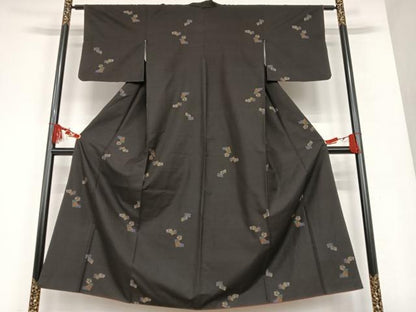 平和屋着物●本場大島紬　9マルキ　地空　舞花文　黒地　正絹　逸品　AAAT0604zg