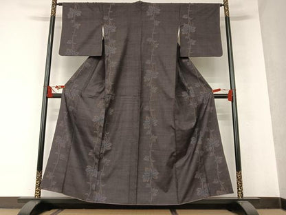 平和屋着物●結城紬 100亀甲 葡萄蔦の葉文 飛び亀甲柄 正絹 逸品 AAAT0645zg