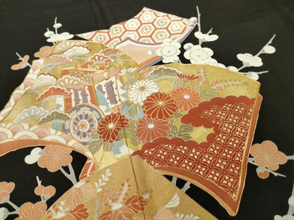平和屋着物●創業460年・千總　黒留袖　駒刺繍　冊子花文　金彩　正絹　逸品　AAAT2234ck