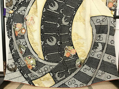 平和屋本店●豪華振袖・長襦袢セット（無双仕立て）　絞り　刺繍　花丸文　金銀糸　金彩　正絹　逸品　AAAT3030np