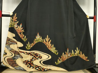 平和屋着物●豪華黒留袖 総刺繍 流水樹林文 金糸 正絹 逸品 AAAT6612ck