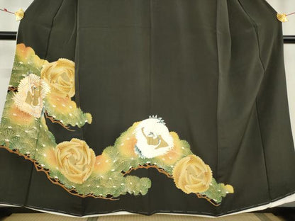平和屋着物■豪華黒留袖　駒刺繍　双鶴松文　金彩　正絹　逸品　AAAT7659ma