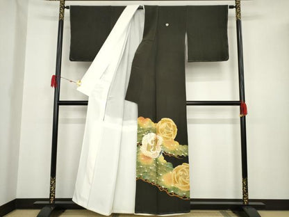 平和屋着物■豪華黒留袖　駒刺繍　双鶴松文　金彩　正絹　逸品　AAAT7659ma