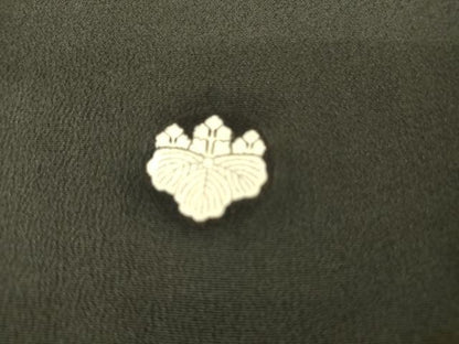 平和屋着物■豪華黒留袖　駒刺繍　双鶴松文　金彩　正絹　逸品　AAAT7659ma
