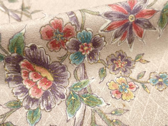 1582.温かみがある 枝梅 菊 訪問着 共八掛 金彩 刺繍 花柄 正絹
