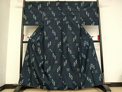 平和屋着物●本場琉球絣　紬　正絹　逸品　AAAT9369np