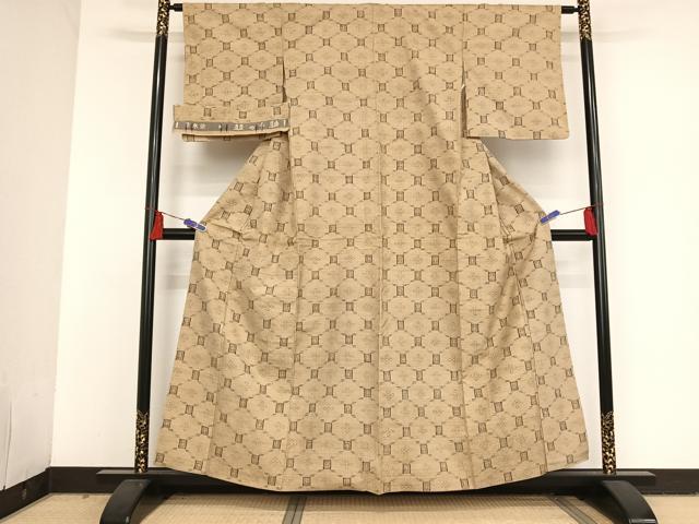 平和屋着物●日本工芸会正会員　秋山眞和　綾の手紬　手織　本藍染　蜀江花文　反端付き　正絹　逸品　AAAT9440np