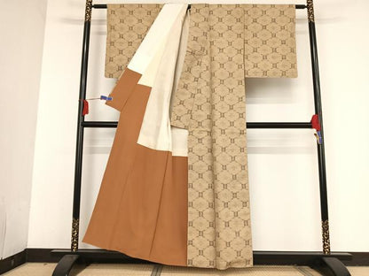 平和屋着物●日本工芸会正会員　秋山眞和　綾の手紬　手織　本藍染　蜀江花文　反端付き　正絹　逸品　AAAT9440np