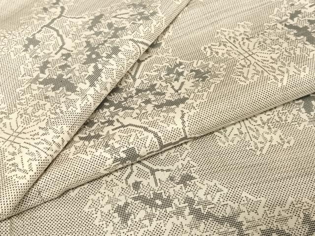 平和屋着物●本場大島紬 白大島 ９マルキ 樹林文 正絹 逸品 AAAT9517np
