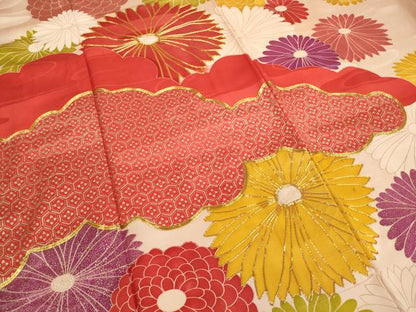 平和屋着物∵女の子　十三参り　振袖　子供　駒刺繍　雲取り菊文　金銀彩　逸品　AAAT9949ja