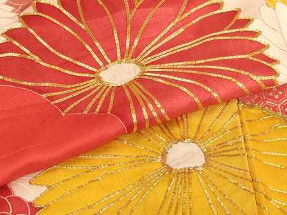 平和屋着物∵女の子　十三参り　振袖　子供　駒刺繍　雲取り菊文　金銀彩　逸品　AAAT9949ja