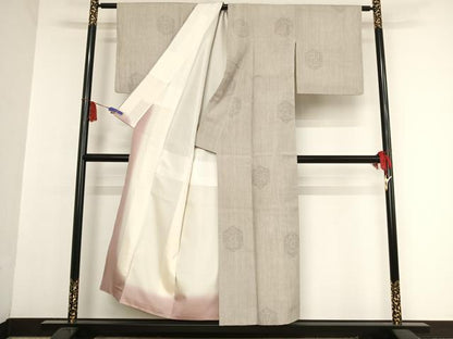 平和屋着物●本場結城紬 重要無形文化財 飛び亀甲 亀甲絣 奥順謹製 証紙付き 正絹 逸品 AAAU0055np