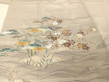 平和屋着物●創業460年・千總　色留袖　駒刺繍　風景梅松文　金糸　金彩　正絹　逸品　AAAU0070np