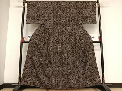 平和屋着物●本場大島紬 ７マルキ 幾何学花文 正絹 逸品 AAAU0091np