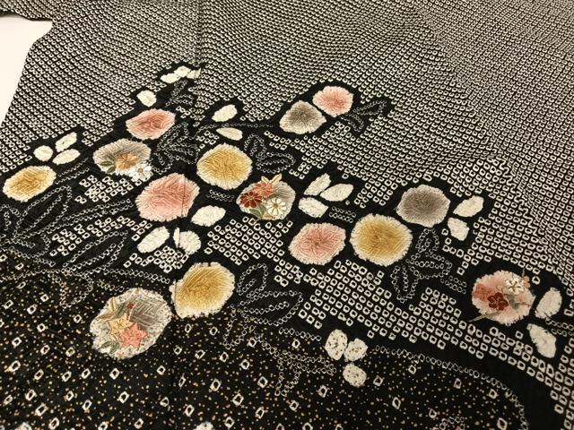 平和屋着物●訪問着 総絞り 刺繍 流水草花文 黒地 金彩 金銀糸 正絹 逸品 AAAU0134np