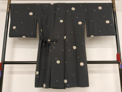 平和屋着物●極上　道中着　型染め　花鞠文　黒地　銀彩　正絹　逸品　AAAU0223np