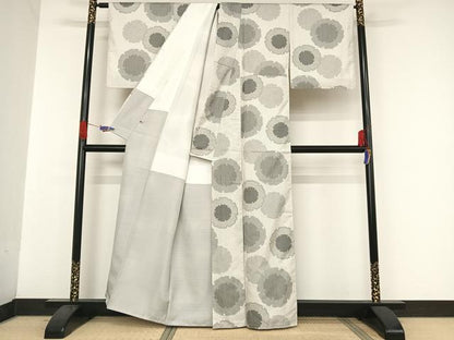 平和屋着物●本場染大島紬　雪輪　さが美扱い　正絹　逸品　AAAU0283np
