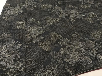 平和屋着物●本場大島紬　９マルキ　更紗花蝶文　やまと誂製　正絹　逸品　未使用　AAAU0343np