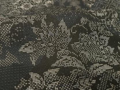 平和屋着物●本場大島紬　９マルキ　更紗花蝶文　やまと誂製　正絹　逸品　未使用　AAAU0343np