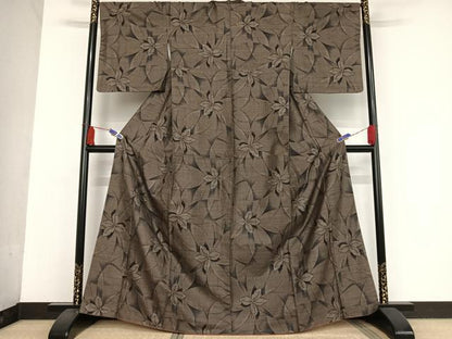 平和屋着物●本場大島紬　９マルキ　花尽くし　正絹　逸品　AAAU0347np