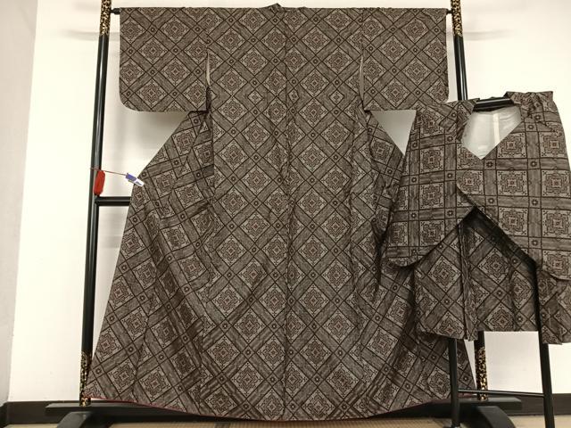 平和屋着物●本場大島紬　龍郷絣　アンサンブル　残布120cm付き　正絹　逸品　未使用　AAAU0375np