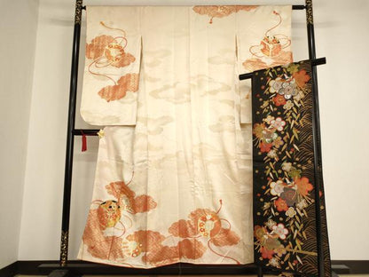 平和屋着物∵女の子　十三参り　子供　祝着・袋帯セット　駒刺繍　雲重ね扇花文　金彩　逸品　AAAU5288ja