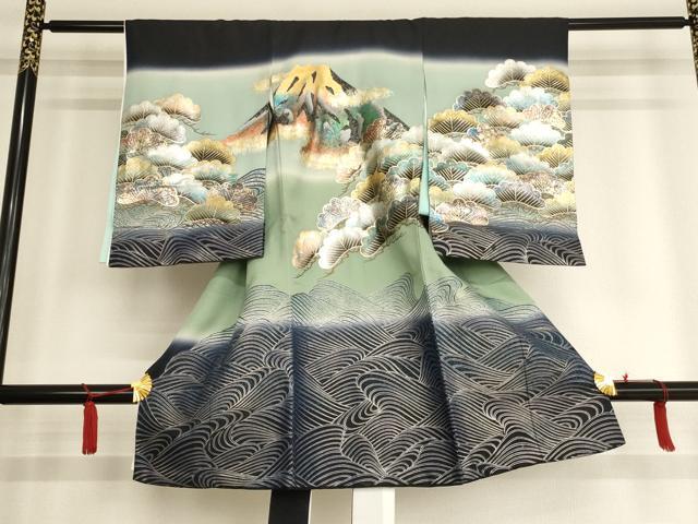 平和屋着物[]お宮参り　男の子　祝着　産着　初着　のしめ　風景松文　暈し染め　金銀彩　金通し地　逸品　AAAU5305ja