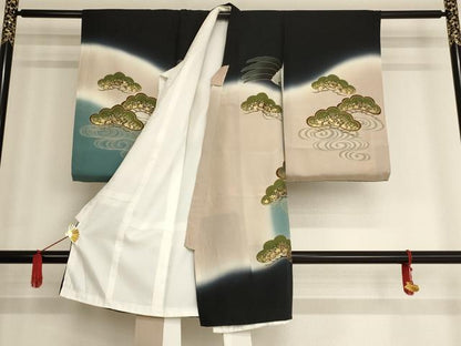 平和屋着物[]お宮参り　男の子　祝着　産着　初着　のしめ　鷹楽器文　暈し染め　金彩　逸品　AAAU5311ja