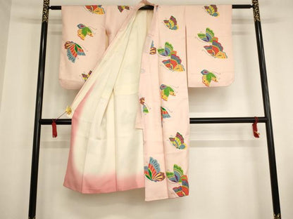 平和屋着物[]七五三　女の子　７歳　祝着　四つ身　舞蝶文　逸品　AAAU5339ja