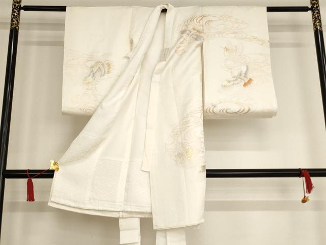 平和屋着物[]お宮参り　女の子　祝着　産着　初着　のしめ　流水飛鶴文　金銀彩　逸品　AAAU5465ja