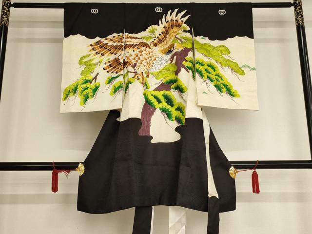 平和屋着物[]お宮参り　男の子　祝着　産着　初着　のしめ　刺繍　鷹松文　金糸　金彩　洗える着物　AAAU5492ja