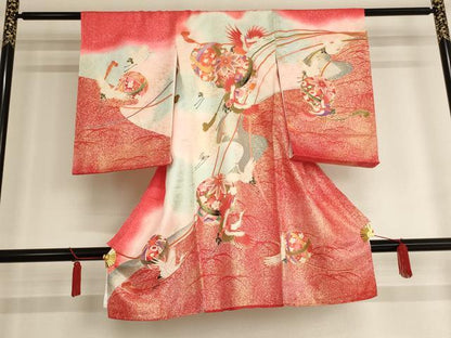 平和屋着物[]お宮参り　女の子　祝着　産着　初着　のしめ　飛鶴手毬文　暈し染め　金彩　逸品　AAAU5570ja
