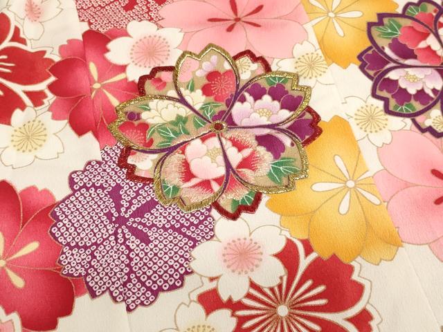 平和屋着物[]七五三　女の子　３歳　祝着　三つ身　長襦袢セット　刺繍　舞桜文　金糸　金彩　AAAU5601ja
