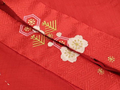 平和屋着物[]七五三　女の子　３歳　祝着　三つ身　長襦袢セット　刺繍　舞桜文　金糸　金彩　AAAU5601ja