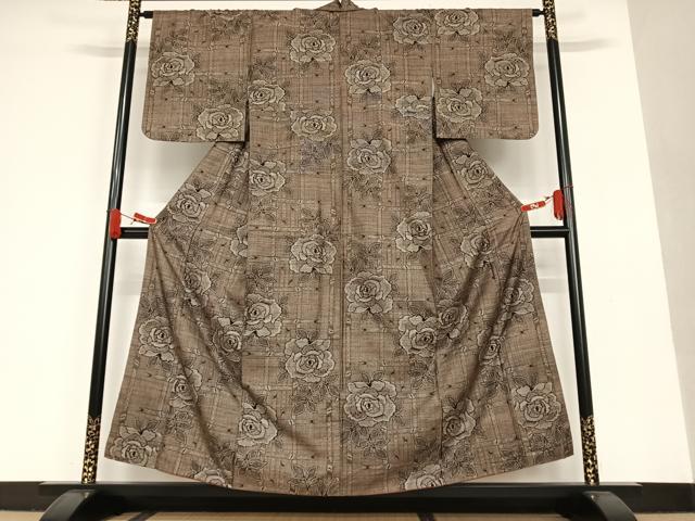 平和屋着物●本場大島紬 泥染め 割込み絣 格子花文 正絹 逸品 AAAU8014zg