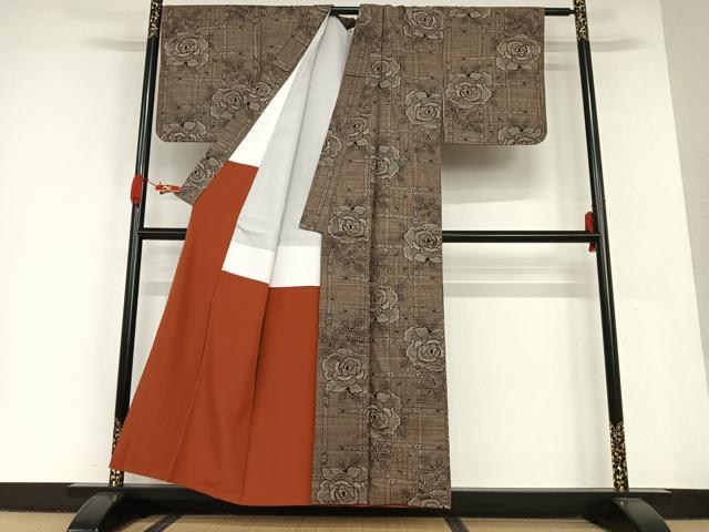 平和屋着物●本場大島紬 泥染め 割込み絣 格子花文 正絹 逸品 AAAU8014zg