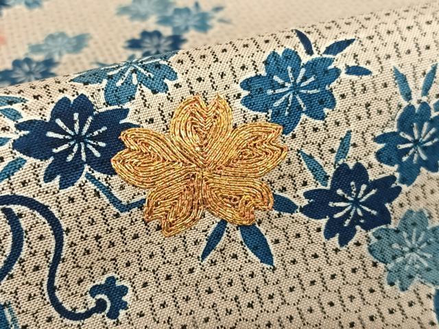 平和屋着物●人間国宝　五代　田畑喜八　本場大島紬　訪問着　駒刺繍　流水籠花文　高島屋扱い　正絹　逸品　AAAU8084zg