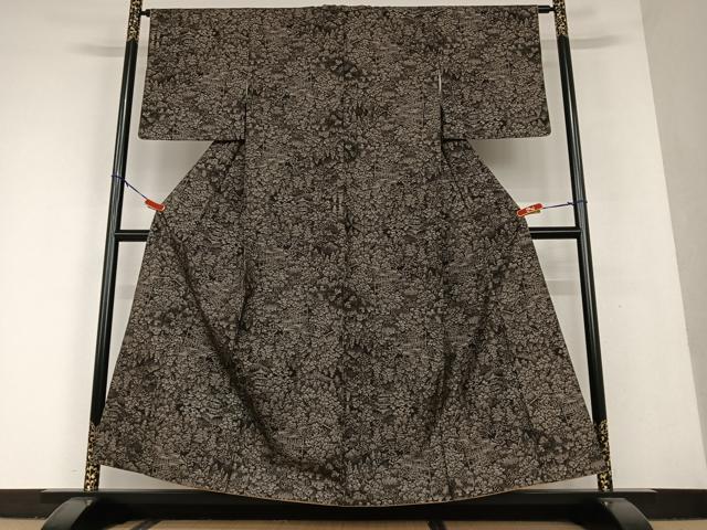 平和屋着物●本場大島紬　9マルキ　風景草花文　正絹　逸品　AAAU8116zg